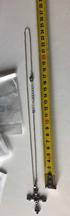 Модні жіночі підвіски з цирконовим хрестиком