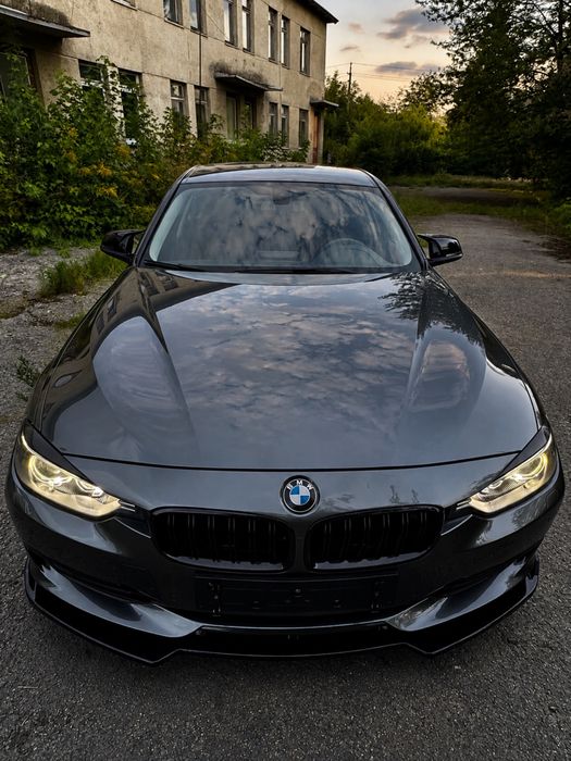 BMW 320i F30 офіційне авто