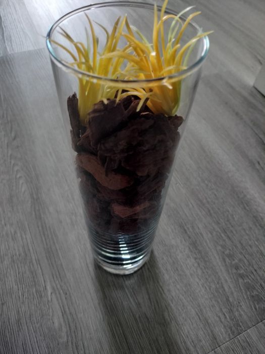 Jarra de vidro com decoração