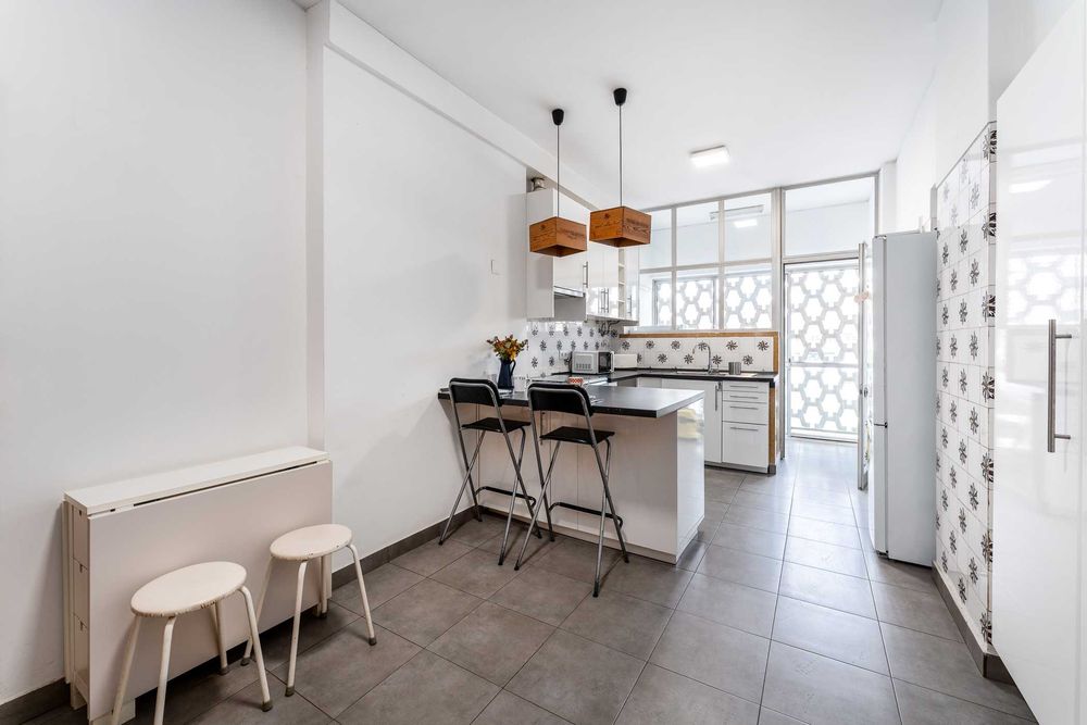 Quarto espaçoso no Campo Grande