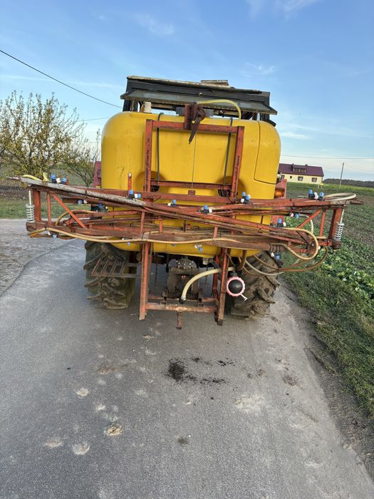 Opryskiwiacz 400 l 12 m