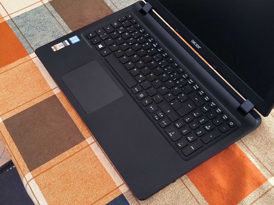 Acer EX2540 - i5 7ª ger + 8gb + 240Gb ssd