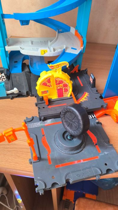 Набір трас Hot Wheels City