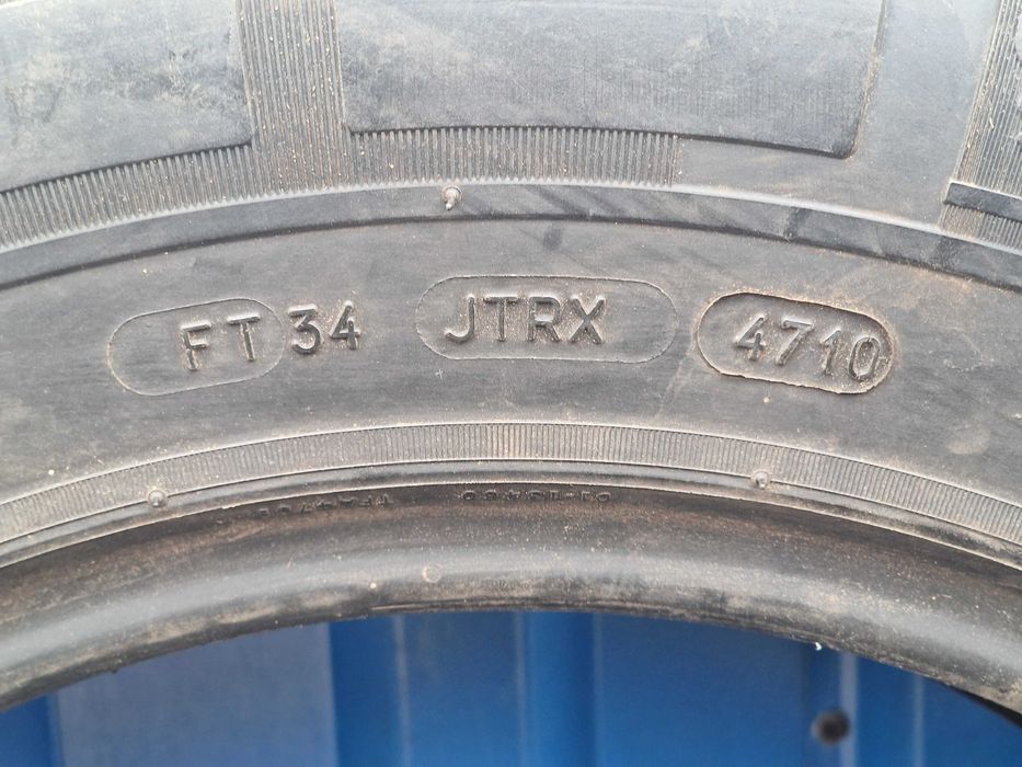 215/70R15C 109/107S Michelin Agilis