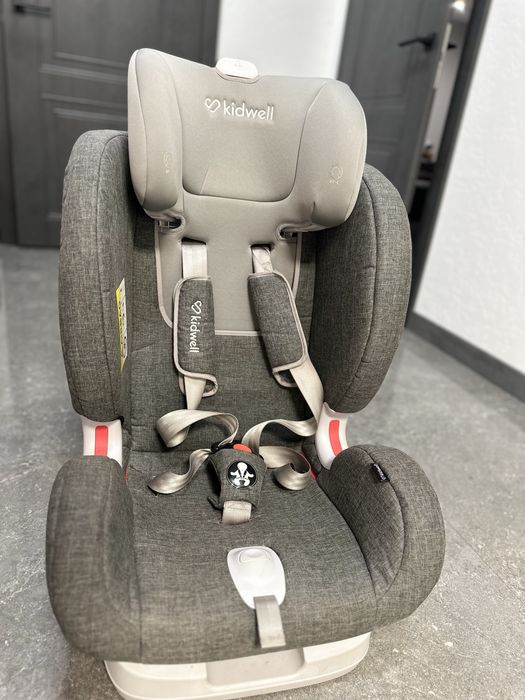 Продається в гарному стані автокрісло "Kidwell Isofix Spot, 0 - 36 кг"