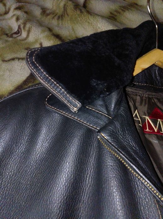 Удобная мужская куртка.