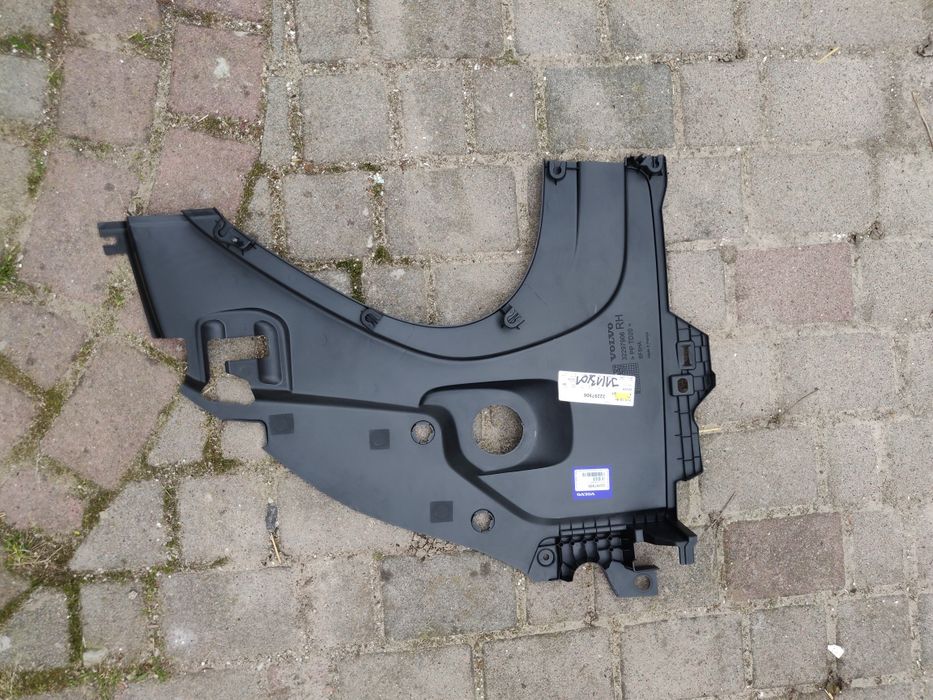 В наявності правий під капотний пластик Volvo C40 XC40 EX40 Recharge: 4 ...