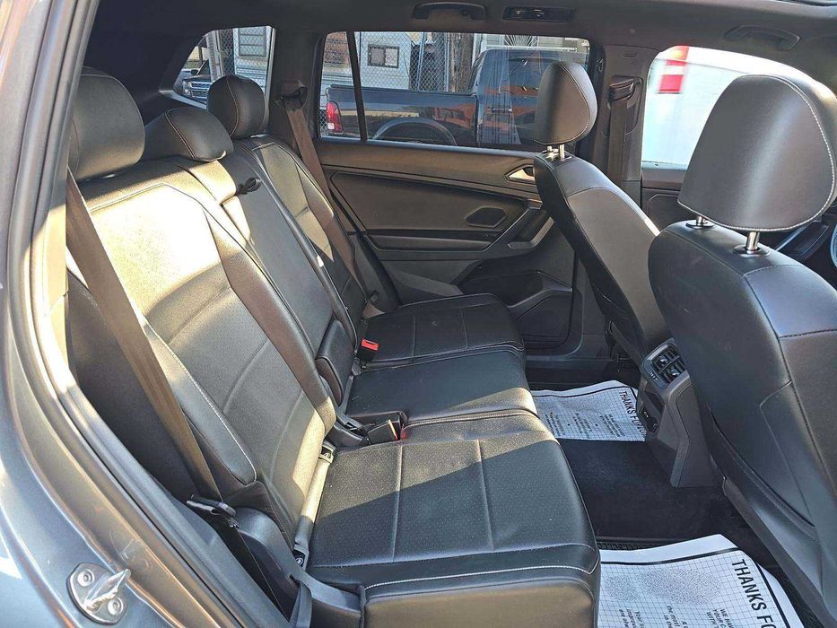 Volkswagen Tiguan SE R-Line Black 2021 — стиль и полный привод