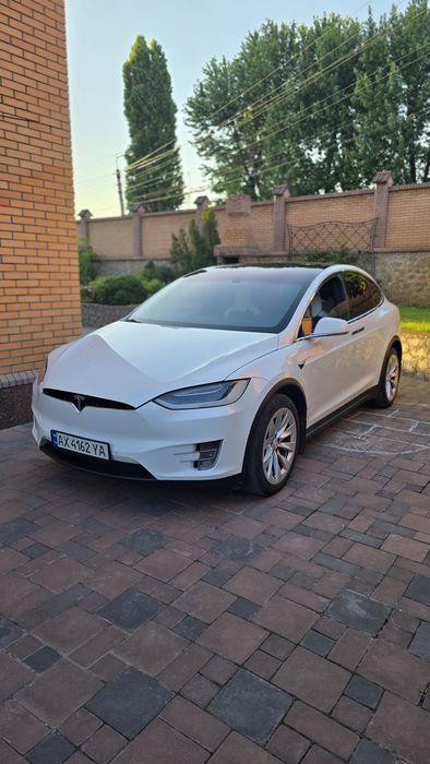 Tesla Modelx p90