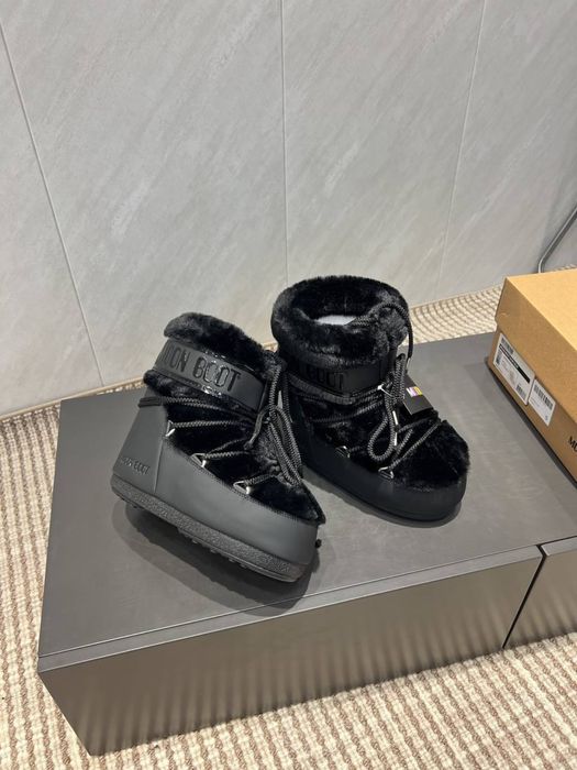 Мунбути moonboot