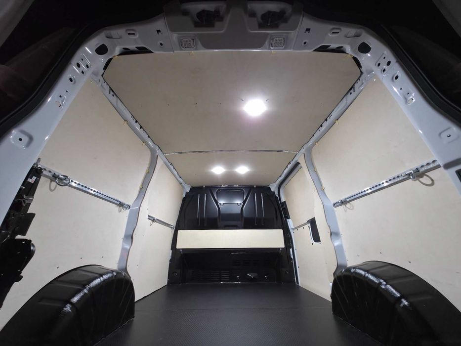 Zabudowa busa ze sklejki Ford Transit Courier Connect Custom Van