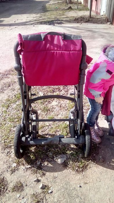 Коляска 3в1: люлька, сидячий блок и автокресло.