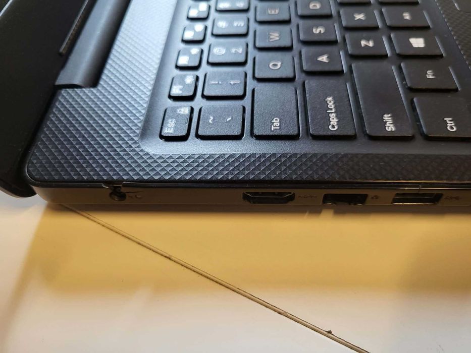 Laptop Dell Vostro 3580 i5 8th 8GB DDR4 256 NVME Win11Pro