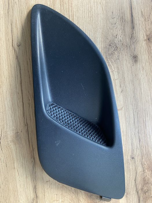 Накладка противотуманки Ford cMax