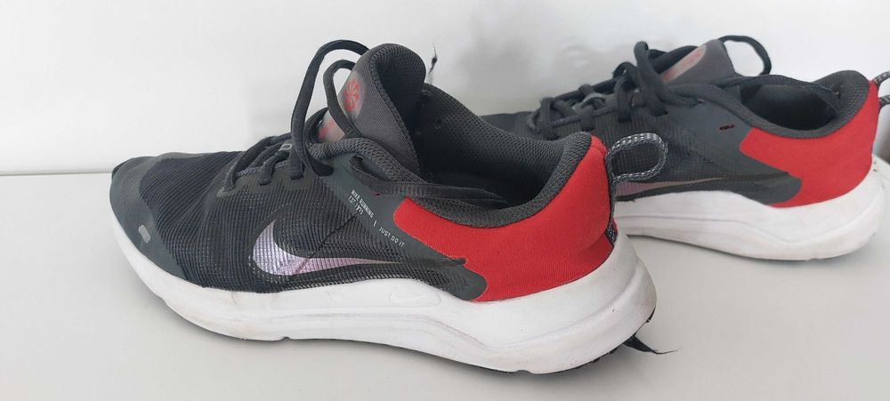 Nike buty do biegania dzieciece roz 36,5