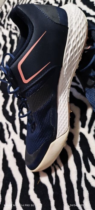 Tênis de homem tamanho 39