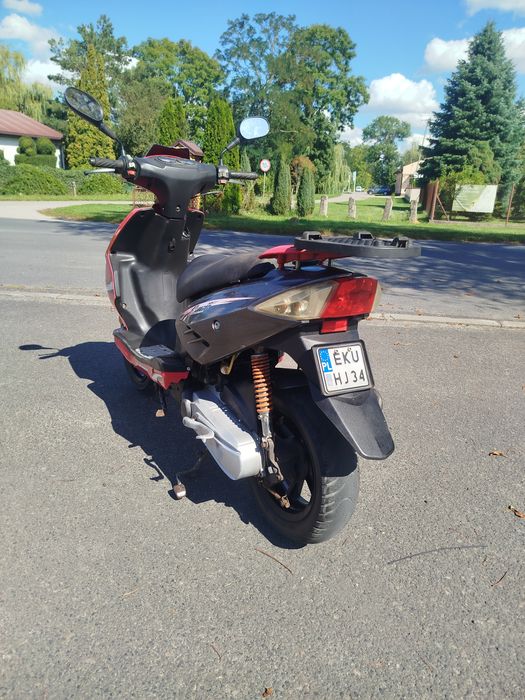 Skuter 2t 50 CC w pełni sprawny.