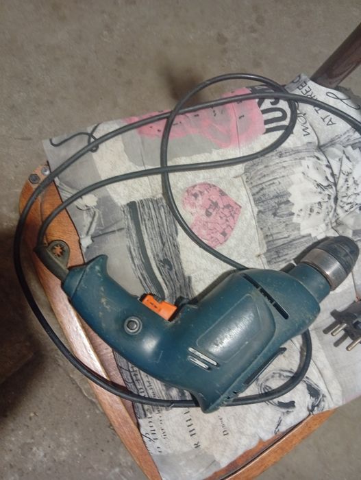 Дрель електрическая