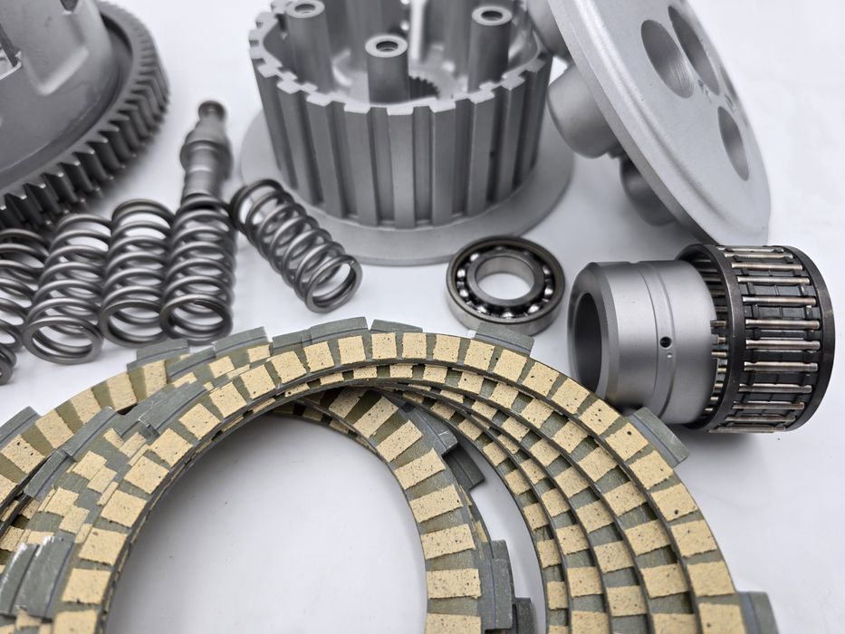 TRIUMPH TIGER 800  Sprzęgło kosz sprzęgłowy