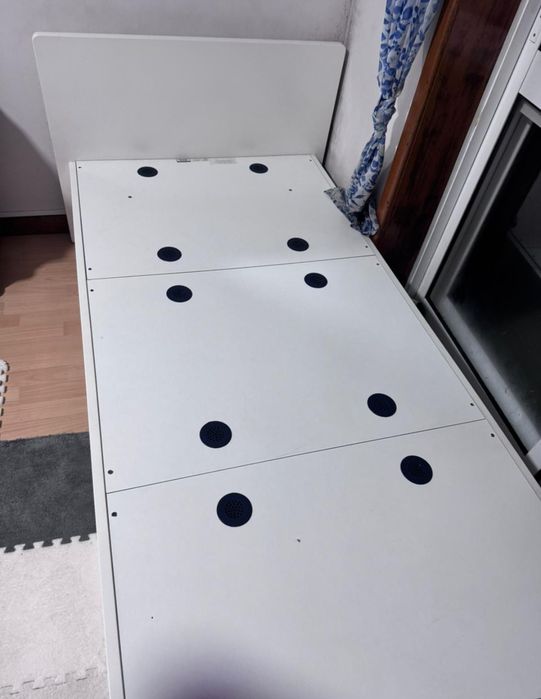 Cama solteiro em muito bom estado