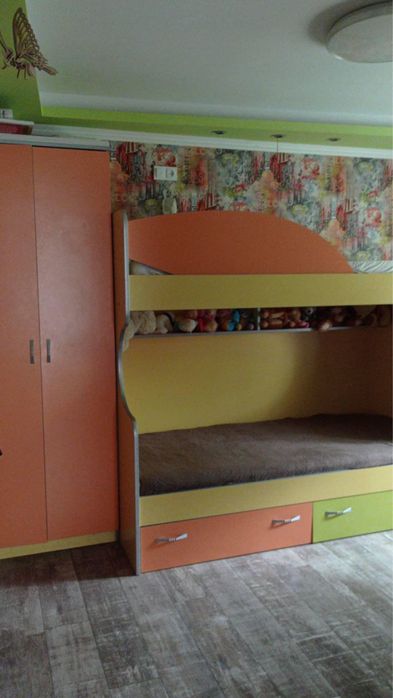 Двохповерхове дитяче ліжко з шафою. Меблі в дитячу кімнату