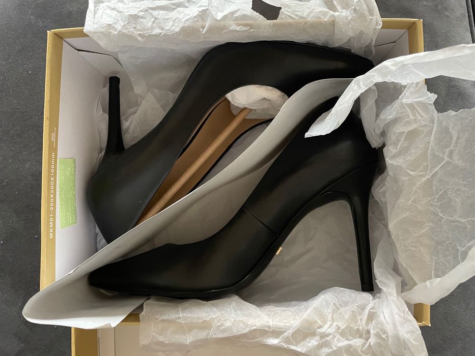 OKAZJA NOWE!!! Michael Kors szpilki czarne 38,5 Claire pump Keke