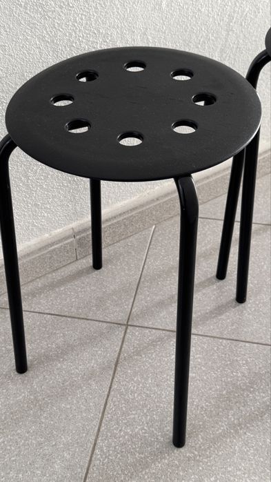Bancos ikea preto