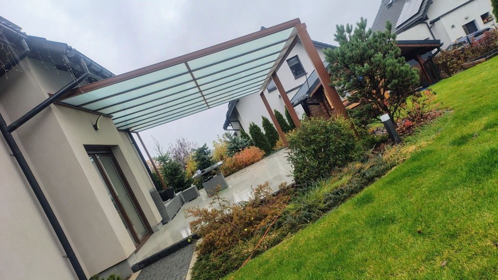 Ogrody letnie i zimowe, zadaszenia tarasów, wiaty samochodowe