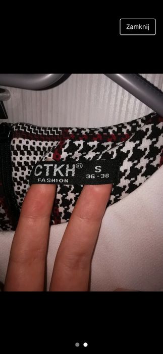 Krótka sukienka w kratkę