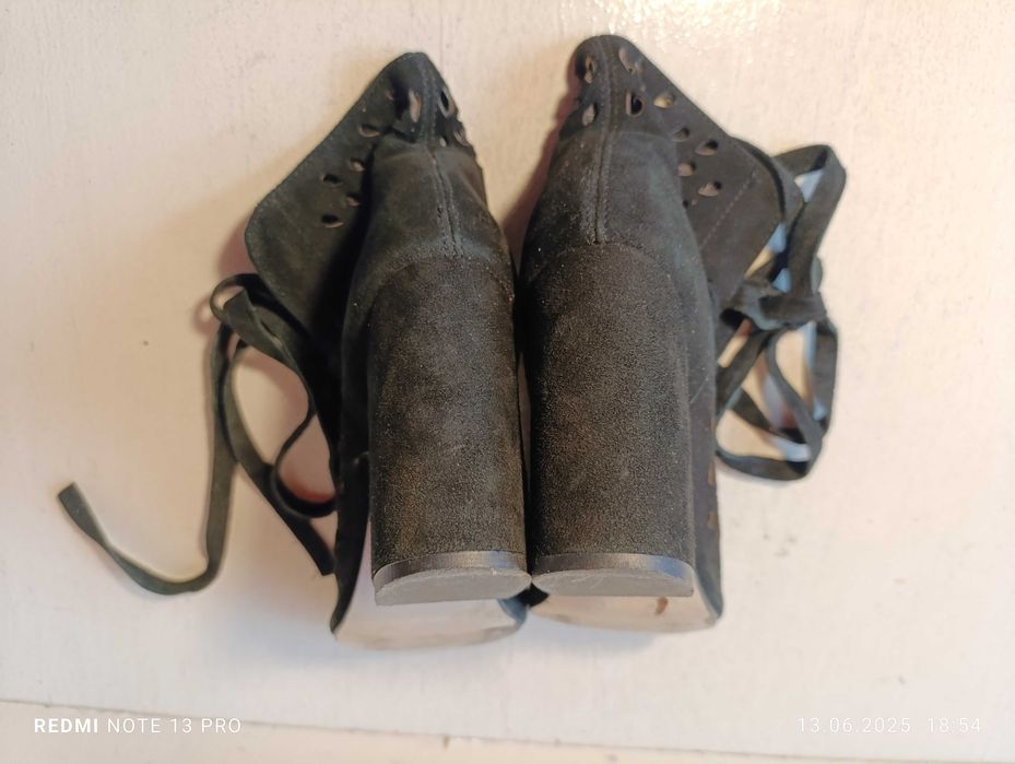 botki skórzane letnie Carinii