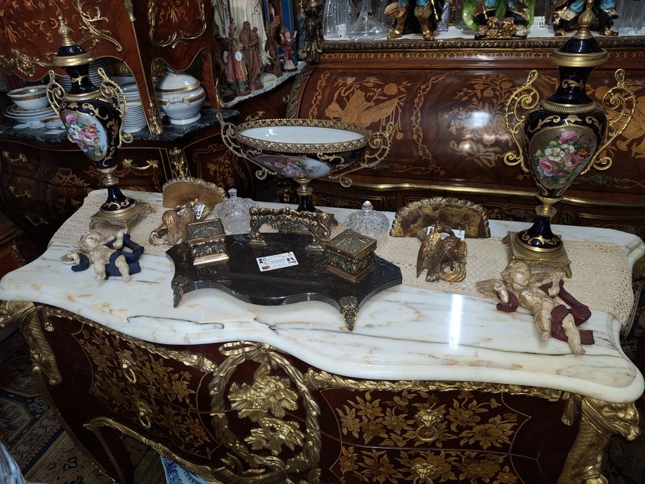 Vitrine antiquíssima (Art Deco)