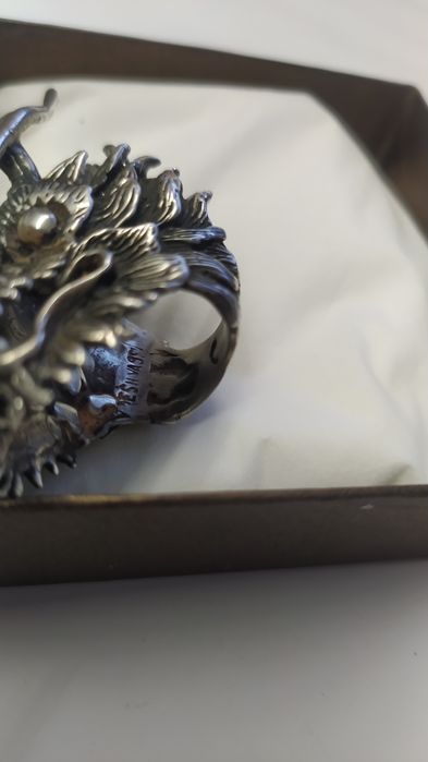 Pierścionek głowa smoka