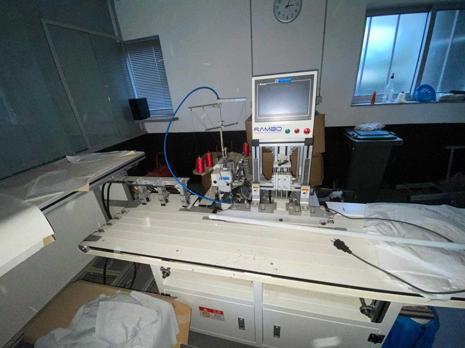 Máquina de fazer bainhas em aberto automática Pegasus Rambo- como nova