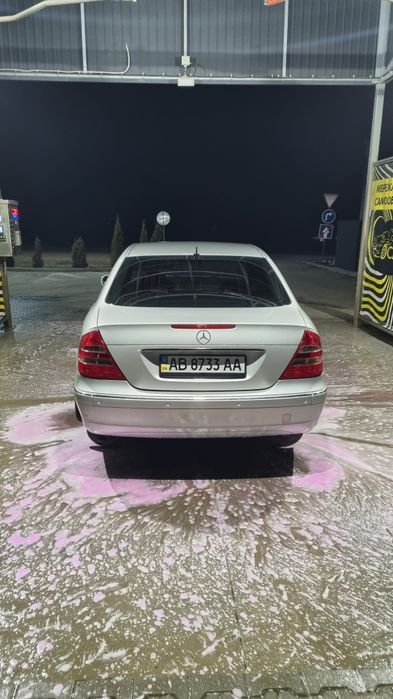 Mercedes-Benz E500