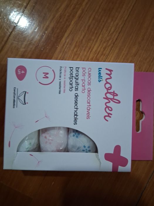 Conchas, bicos silicone e cuecas descartáveis