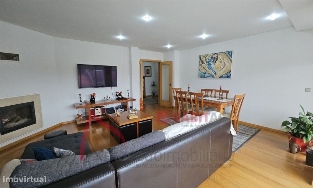Apartamento T3 com 2 frentes e varandas em Ferreiros – Braga  O Seu Ap