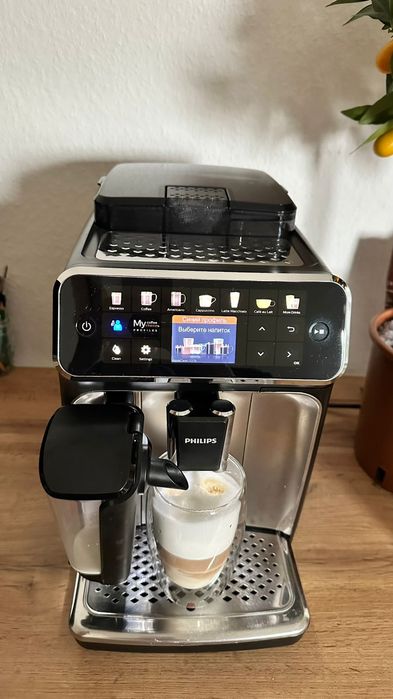 ТОП!  Кавомашина Philips 5400