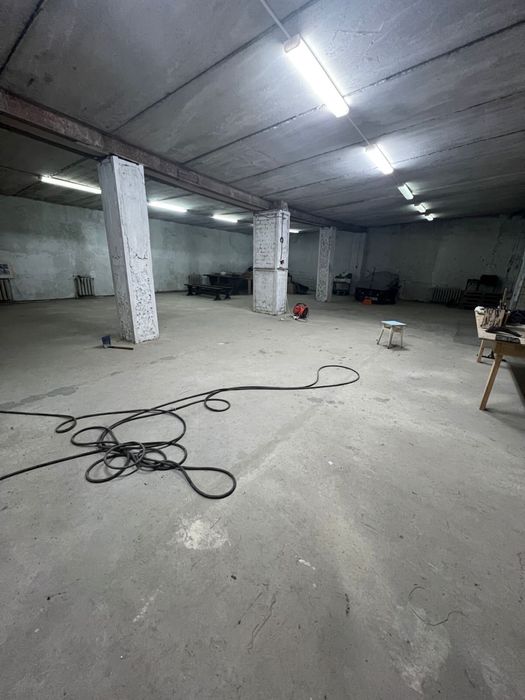 Продам склад, гараж.