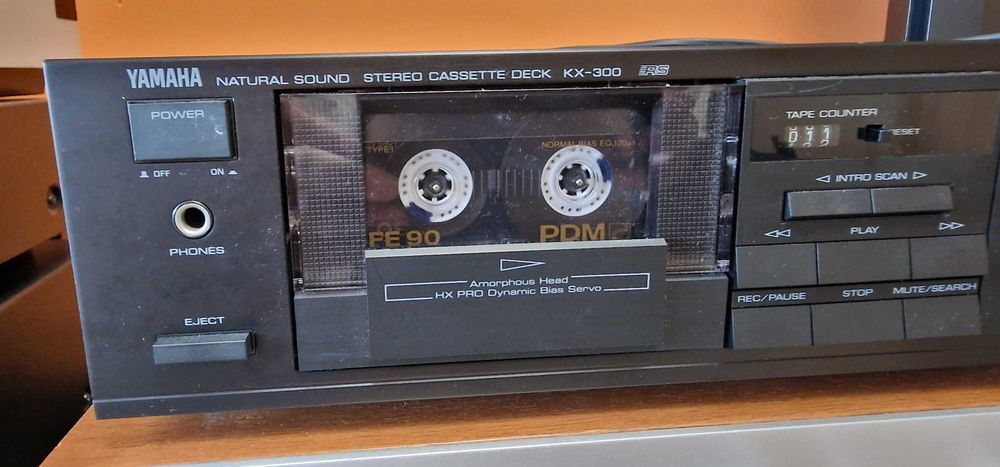 Magnetofon Yamaha KX-300