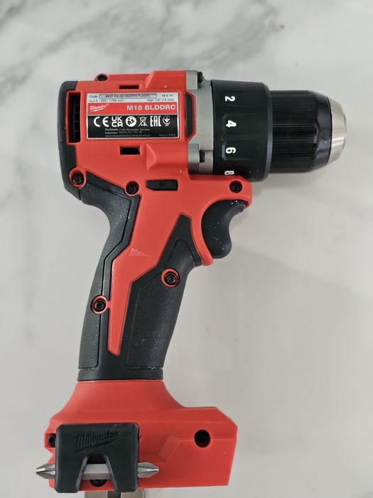 Wiertarko-wkrętarka Milwaukee M18 BLDDRC nowa