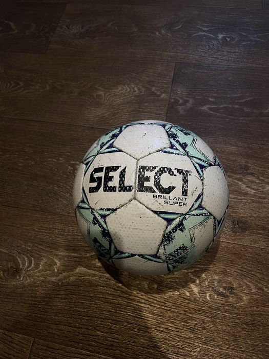 Мяч Select в хорошем состоянии