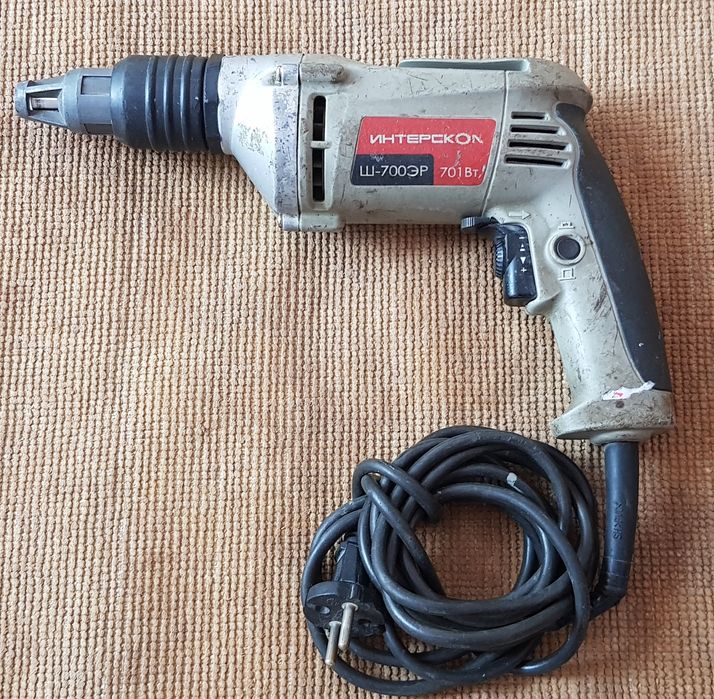 Шуруповерт мережевий  Интерскол Ш-700ЭР