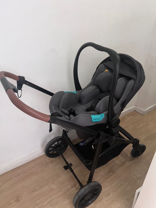 Carrinho de bebê e Bumbo