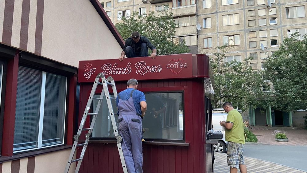 Продається  МАФ   під кав"ярню 8,5 кв мпід ключ