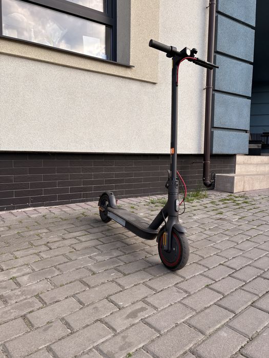 Електросамокат Xiaomi Mi Electric Scooter Pro 2 Black