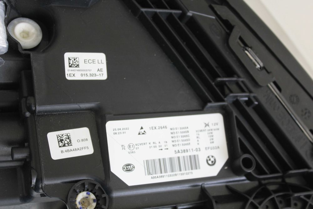 Farol Dianteiro Direito BMW Série 5 (G30 Berlina / G31 ) (2017–2023)