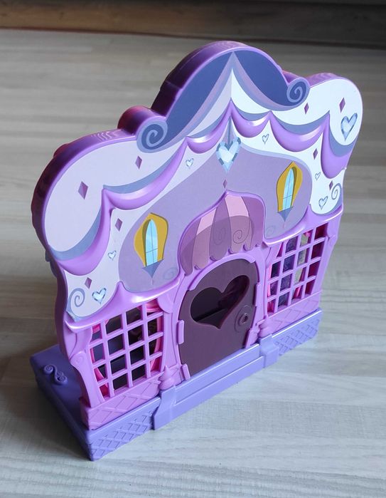 My Little Pony Butik Na Manhattanie Rarity - Przebieralnia