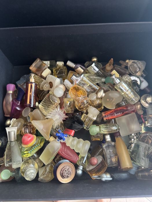 Coleçao de perfumes miniatura