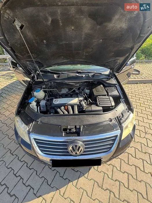 Volkswagen Passat 2006 (Автомат, 2.0 бензин)