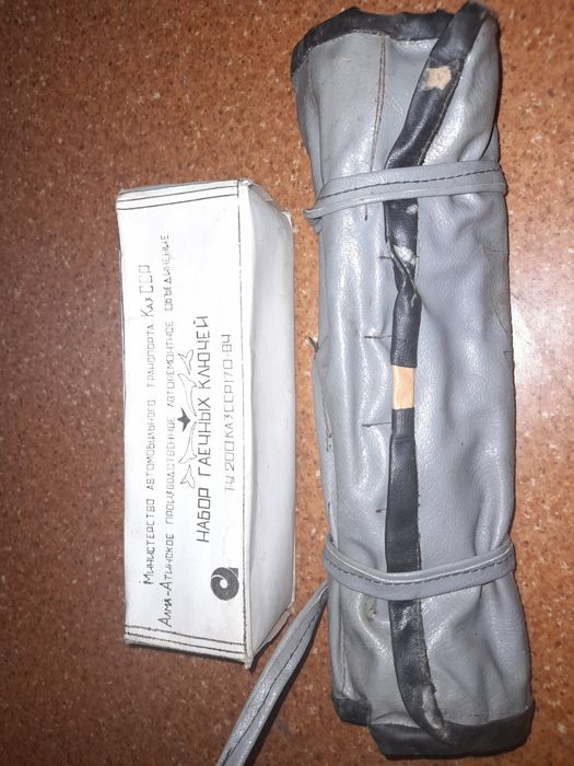 Набір вінтажних рожкових ключів,вінтажних головок